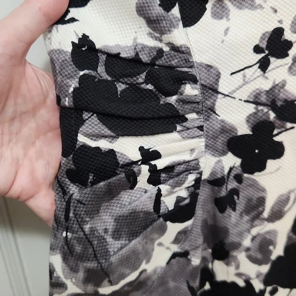Adrianna Papell Black White Floral Dress Size 8 - Picture 6 of 10